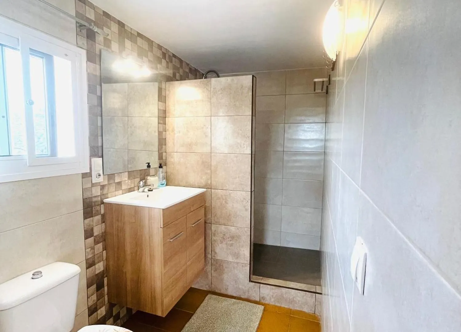 Casita Risa Bed & Breakfast Vinuela 0*,