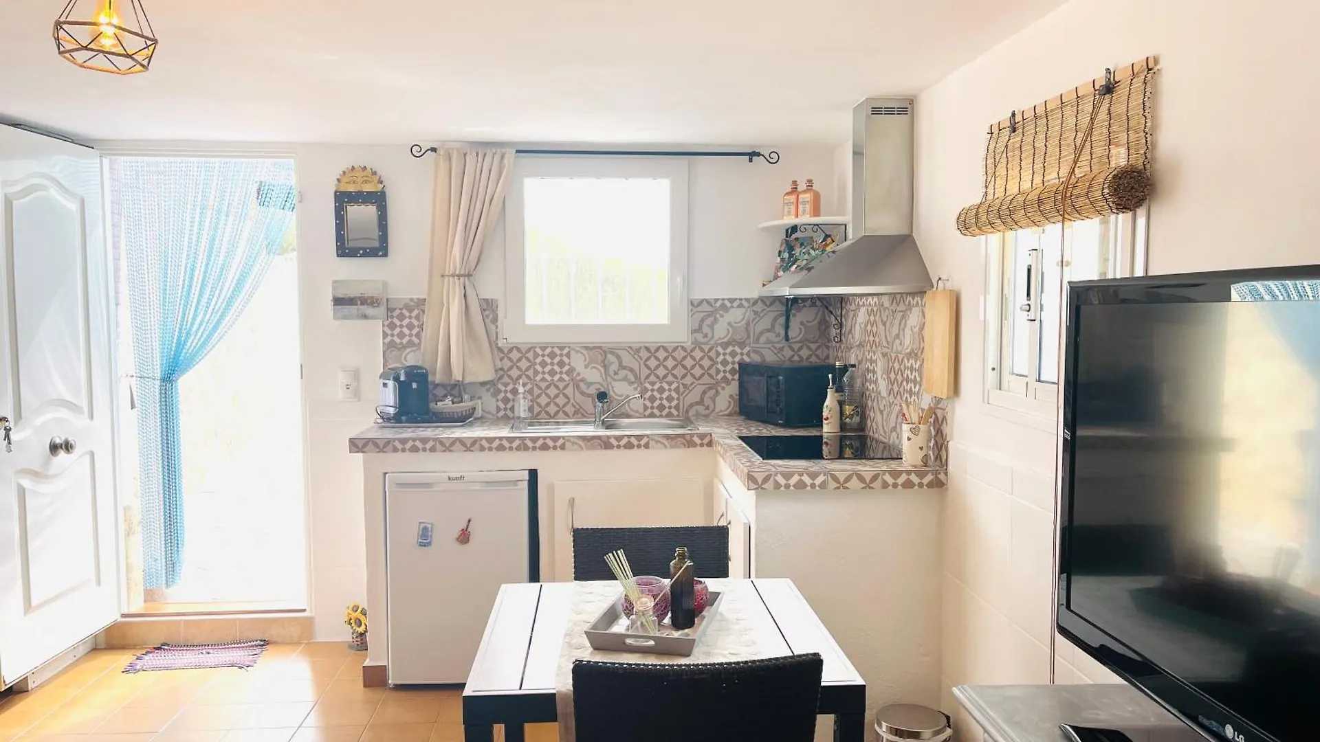 Casita Risa Bed & Breakfast Vinuela