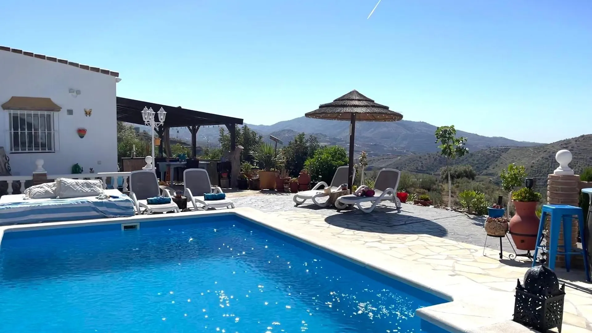 Casita Risa Bed & Breakfast Vinuela 0*,